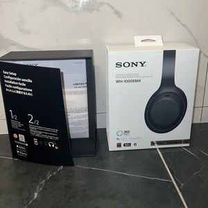 Sony WH-1000XM4 headphones in BLACK
